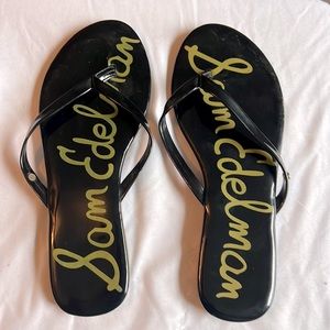 Sam Edelman black patten leather flip flops women’s size 6